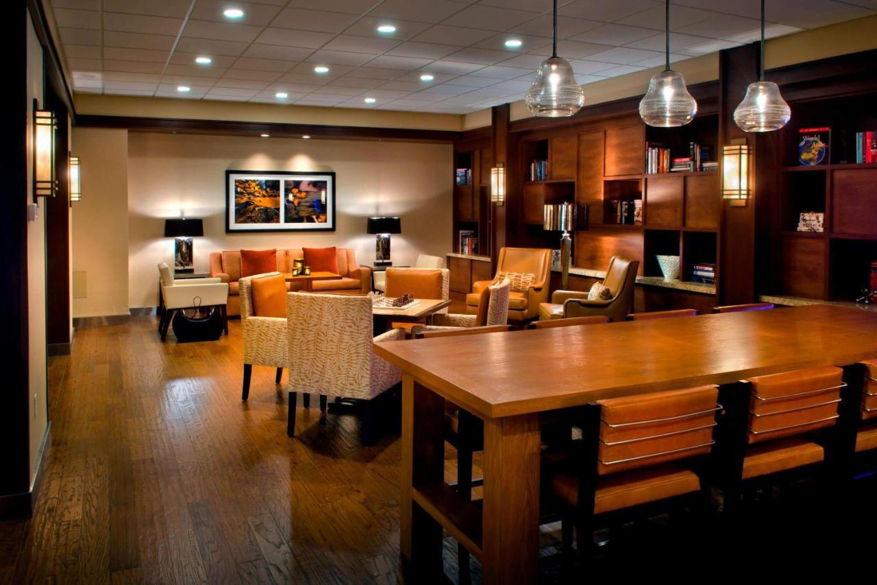 Trumbull Marriott Shelton Екстериор снимка